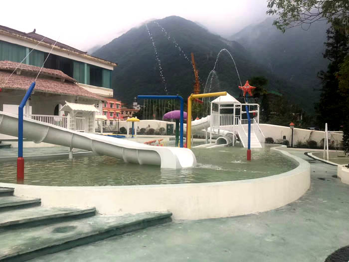 海螺溝長(cháng)征大酒店